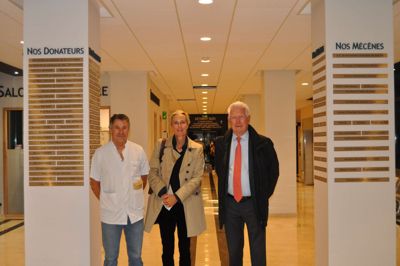 Visite de M. DREAU avec le Dr ARLAUD et B. BAGOURD dans la galerie des donateurs