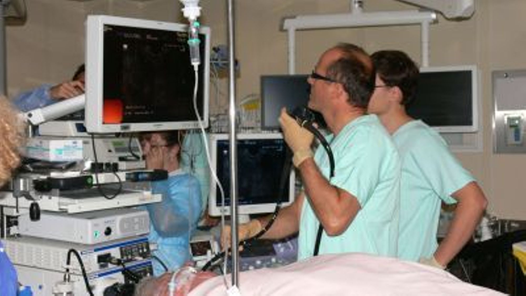 INNOVATION : Le traitement du diverticule de Zenker par fibroscopie